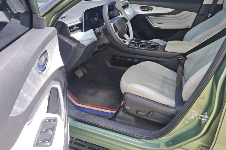 Used Venucia V DD-i 2023 110 km iE Version Driver Seat