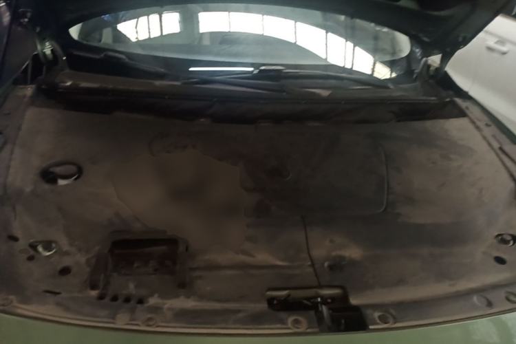 Used Venucia V DD-i 2023 110 km iE Version Engine Bay