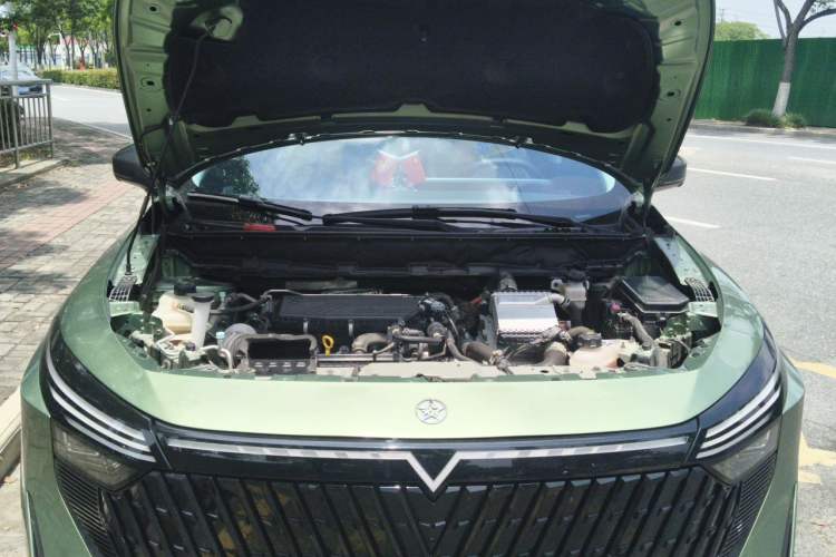 Used Venucia V DD-i 2023 110km iT Version Engine Bay