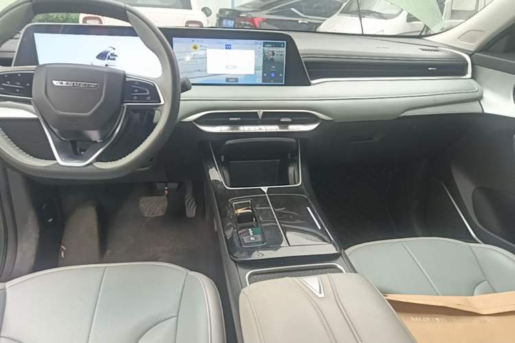 Used Venucia V DD-i 2023 110 km iE Version Gear Lever