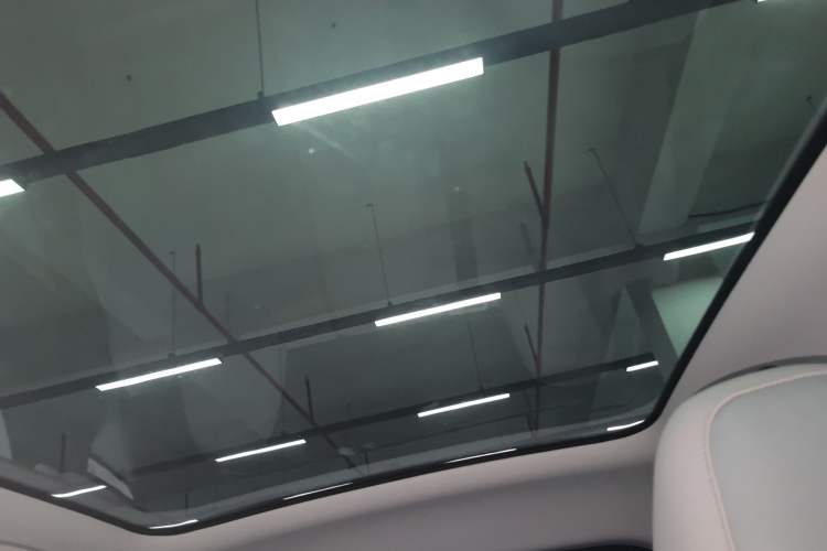 Used Venucia V DD-i 2023 110 km iE Version Headliner