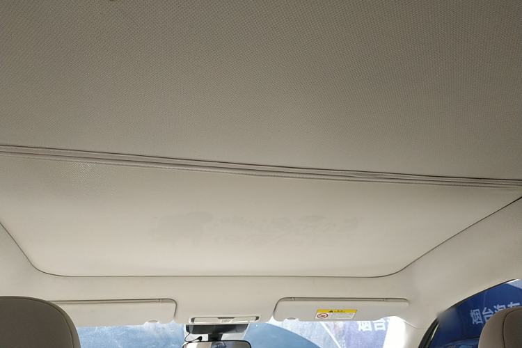 Used Venucia V DD-i 2023 110 km iE Version Headliner