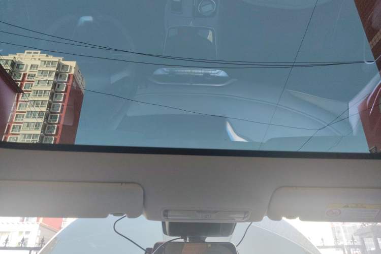 Used Venucia V DD-i 2023 110 km iE Version Headliner