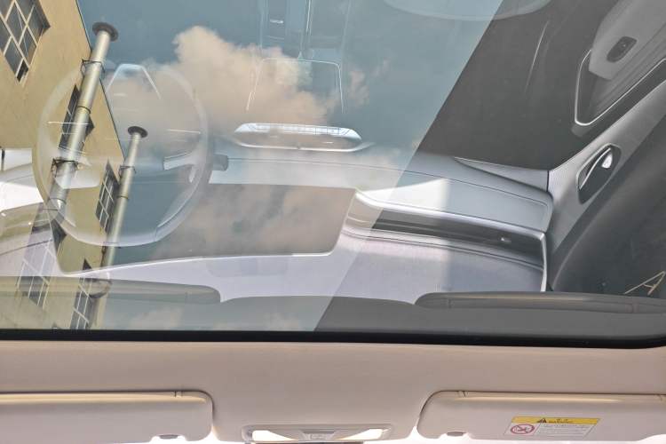 Used Venucia V DD-i 2023 110 km iE Version Headliner