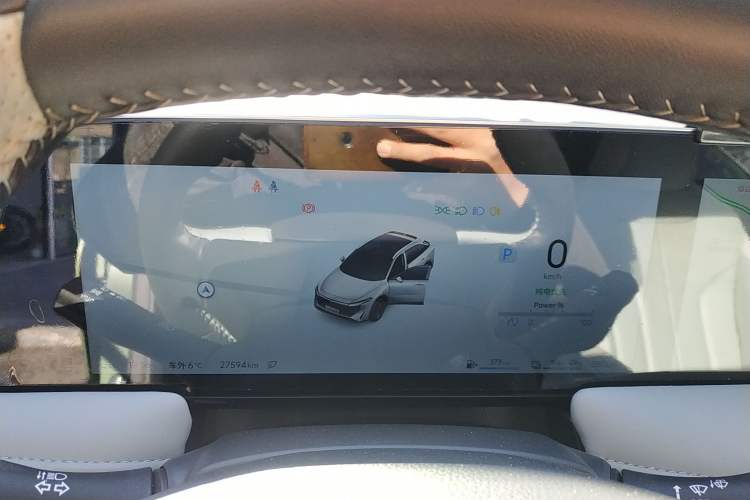 Used Venucia V DD-i 2023 110 km iE Version Instrument Cluster