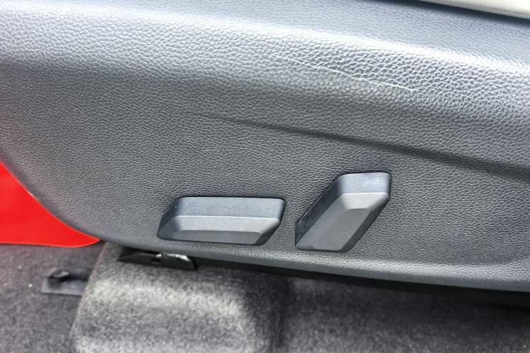 Used Venucia V DD-i 2023 110 km iE Version Interior 6