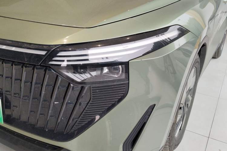 Used Venucia V DD-i 2023 110 km iE Version Left Front Headlight