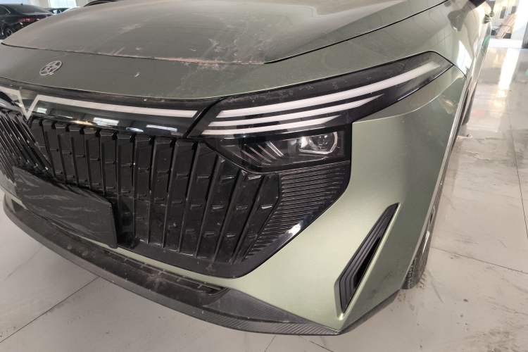 Used Venucia V DD-i 2023 110 km iE Version Left Front Headlight