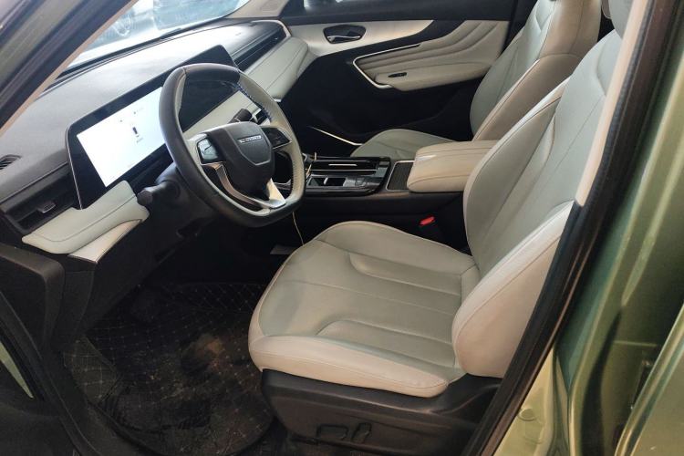 Used Venucia V DD-i 2023 110 km iE Version Left Front Seat