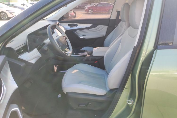 Used Venucia V DD-i 2023 110 km iE Version Left Front Seat