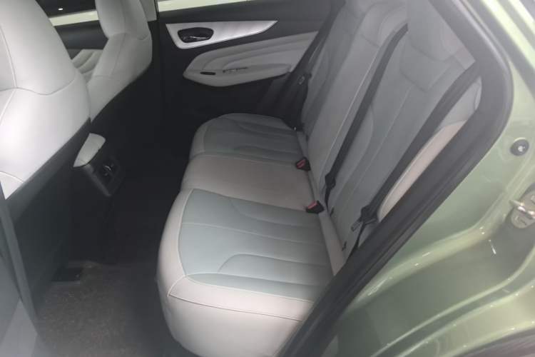 Used Venucia V DD-i 2023 110 km iE Version Left Rear Seat