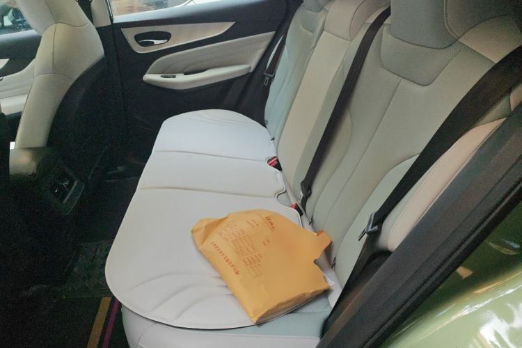 Used Venucia V DD-i 2023 110 km iE Version Left Rear Seat