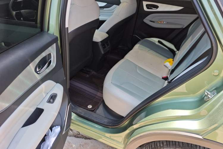 Used Venucia V DD-i 2023 110km iT Version Left Rear Seat