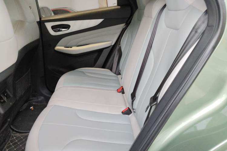 Used Venucia V DD-i 2023 110 km iE Version Left Rear Seat