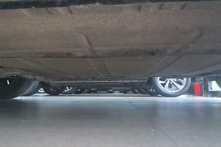 Used Venucia V DD-i 2023 110 km iE Version Left Side Sill