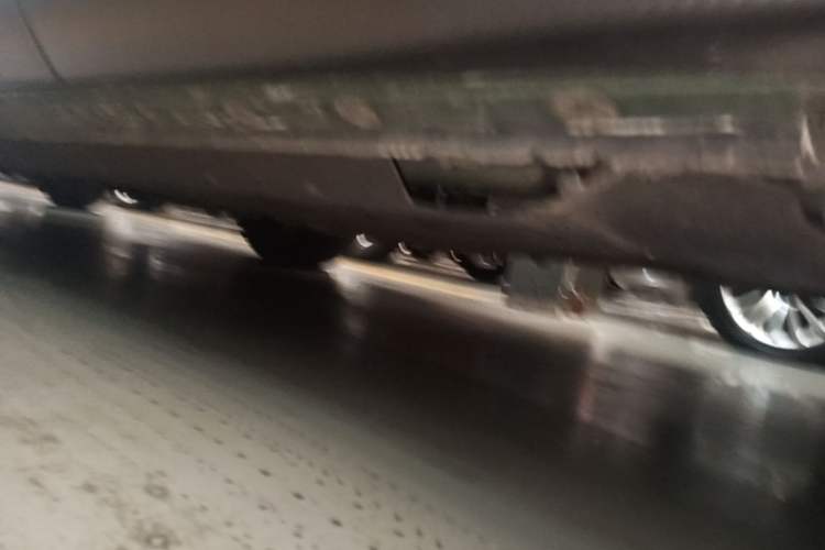 Used Venucia V DD-i 2023 110 km iE Version Left Side Sill