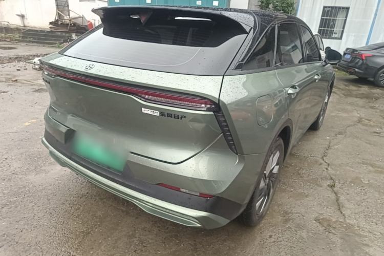 Used Venucia V DD-i 2023 110 km iE Version Rear Right 45 Deg