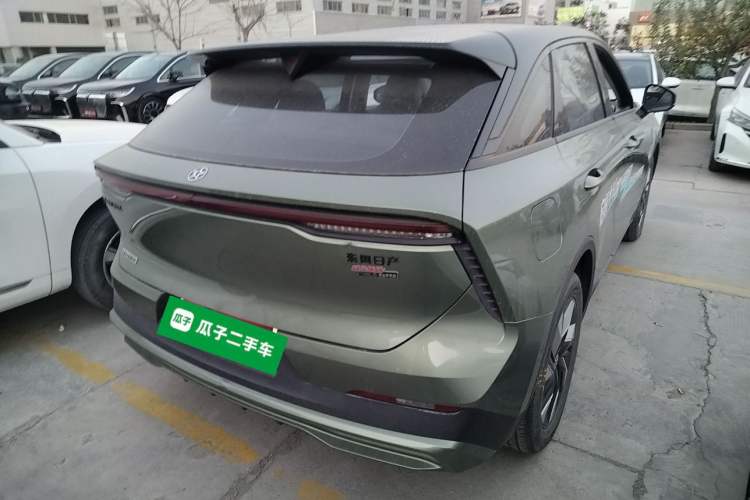 Used Venucia V DD-i 2023 110 km iE Version Rear Right 45 Deg
