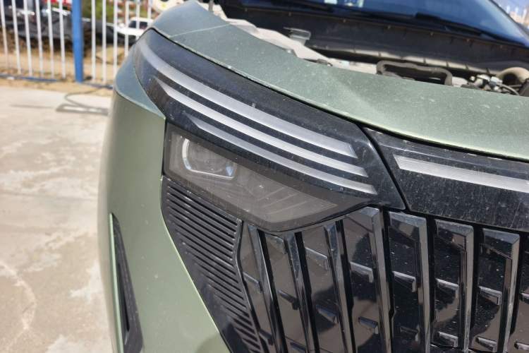 Used Venucia V DD-i 2023 60km iD Version Right Front Headlight