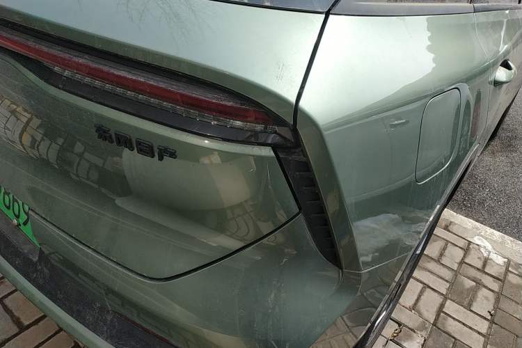Used Venucia V DD-i 2023 110 km iE Version Right Rear Taillight