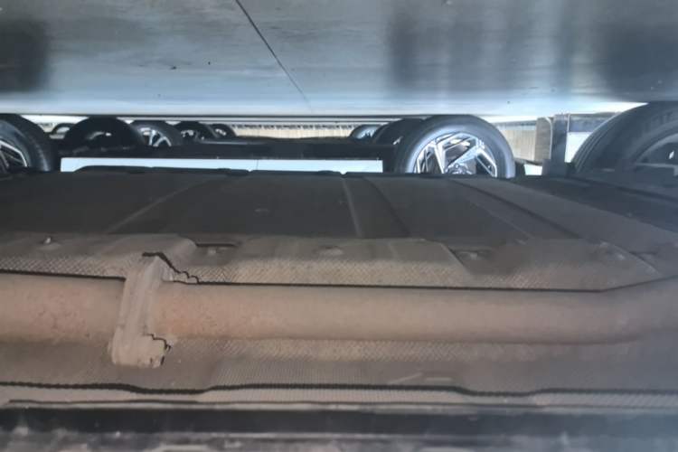 Used Venucia V DD-i 2023 110 km iE Version Right Side Sill