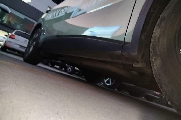 Used Venucia V DD-i 2023 110 km iE Version Right Side Sill