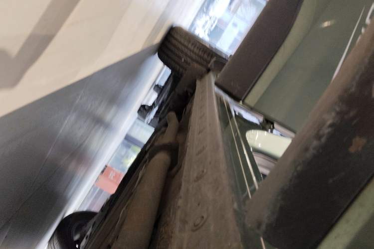 Used Venucia V DD-i 2023 110 km iE Version Right Side Sill