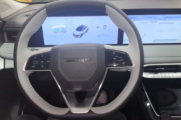 Used Venucia V DD-i 2023 110 km iE Version Steering Wheel