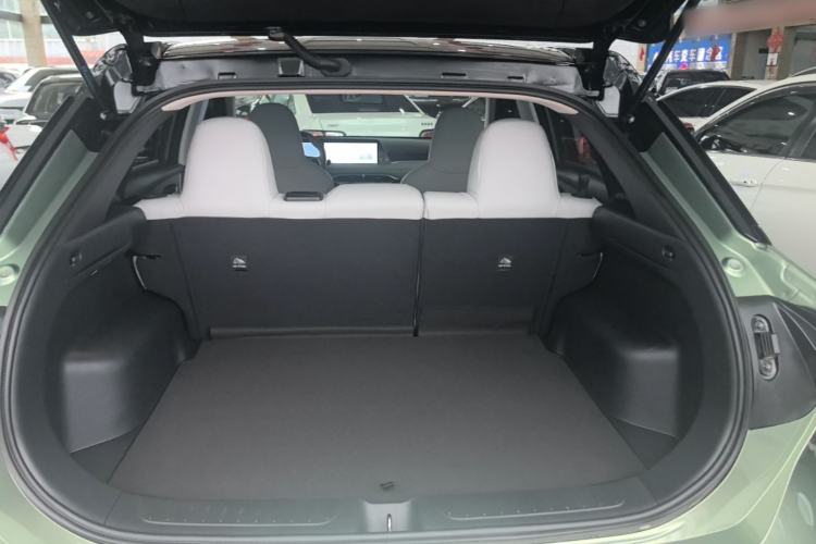 Used Venucia V DD-i 2023 110 km iE Version Trunk