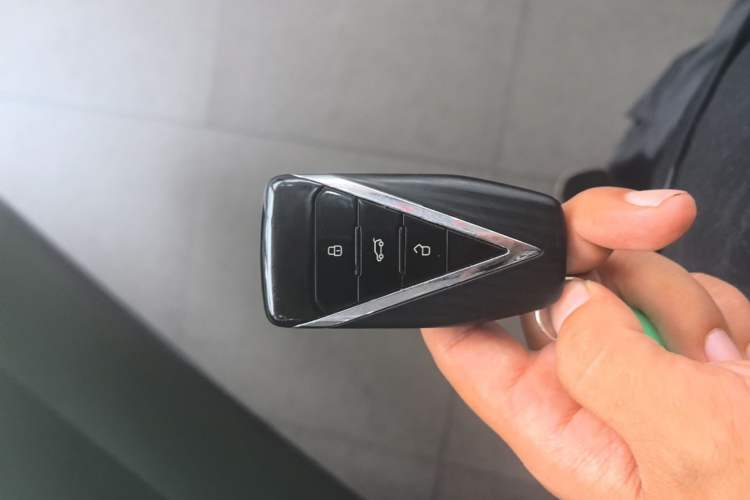 Used Venucia V DD-i 2023 110 km iE Version Vehicle Key