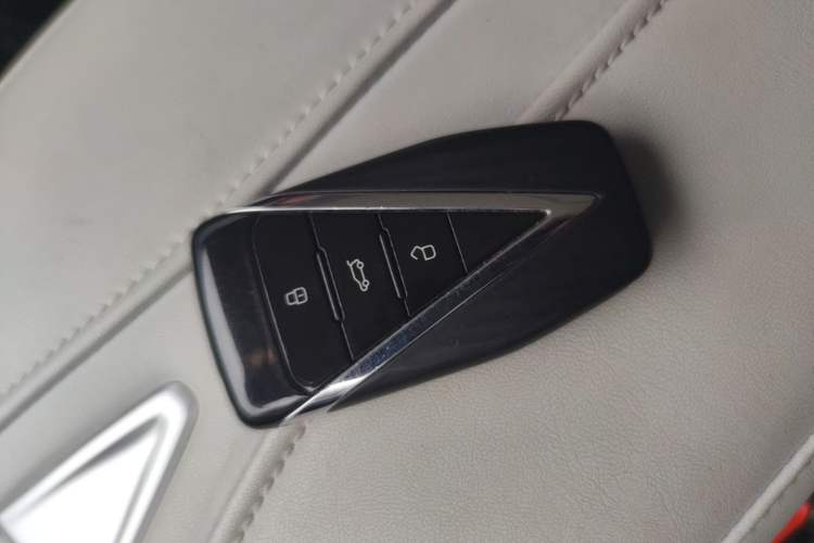 Used Venucia V DD-i 2023 110 km iE Version Vehicle Key