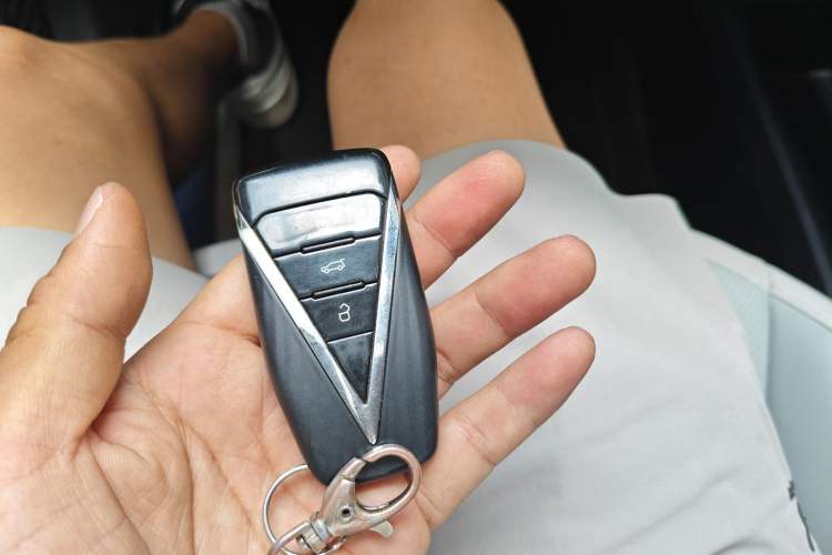 Used Venucia V DD-i 2023 110 km iE Version Vehicle Key