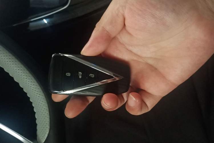 Used Venucia V DD-i 2023 110 km iE Version Vehicle Key