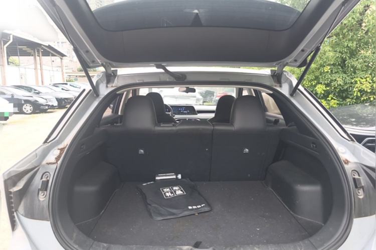 Used Venucia V DD-i 2023 110 km iE Version Trunk