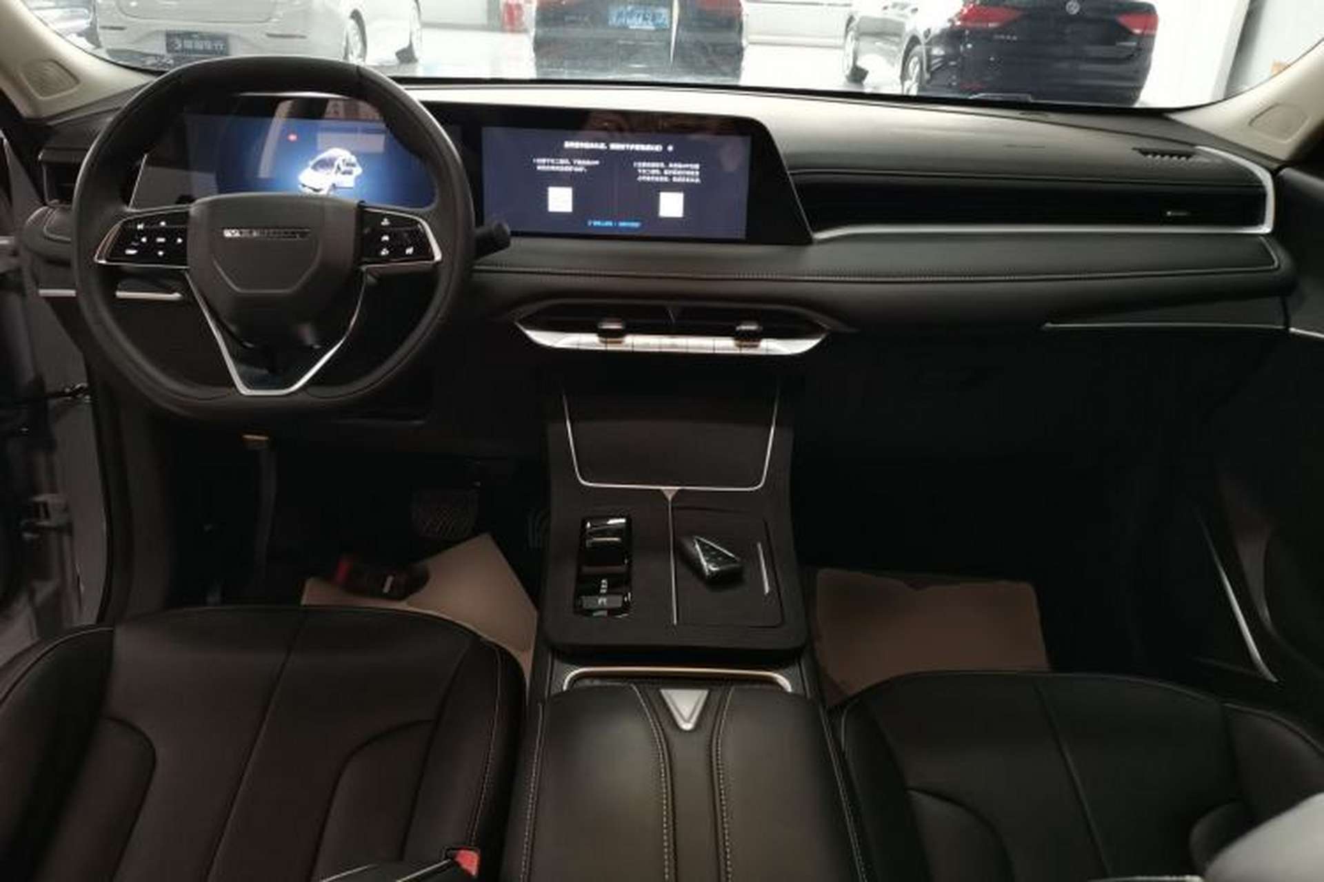 Used Venucia V DD-i 2023 60km iD Version Center Console