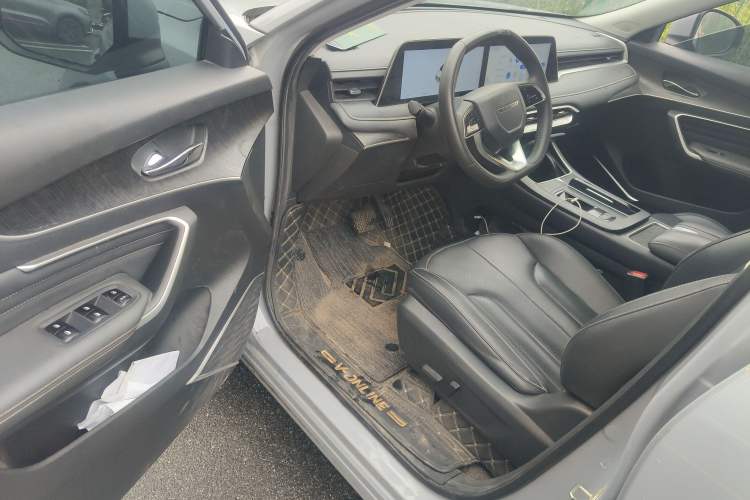 Used Venucia V DD-i 2023 110 km iE Version Driver Seat