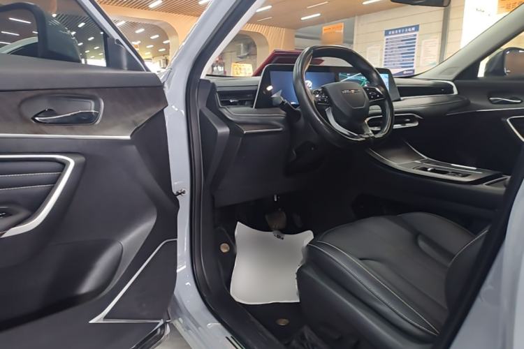 Used Venucia V DD-i 2023 60km iD Version Driver Seat