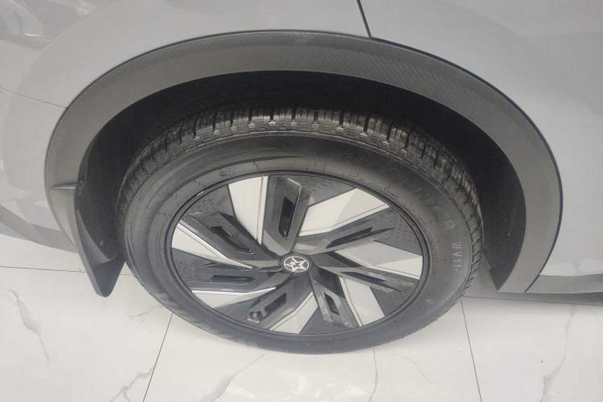 Used Venucia V DD-i 2023 60km iD Version Exterior 5
