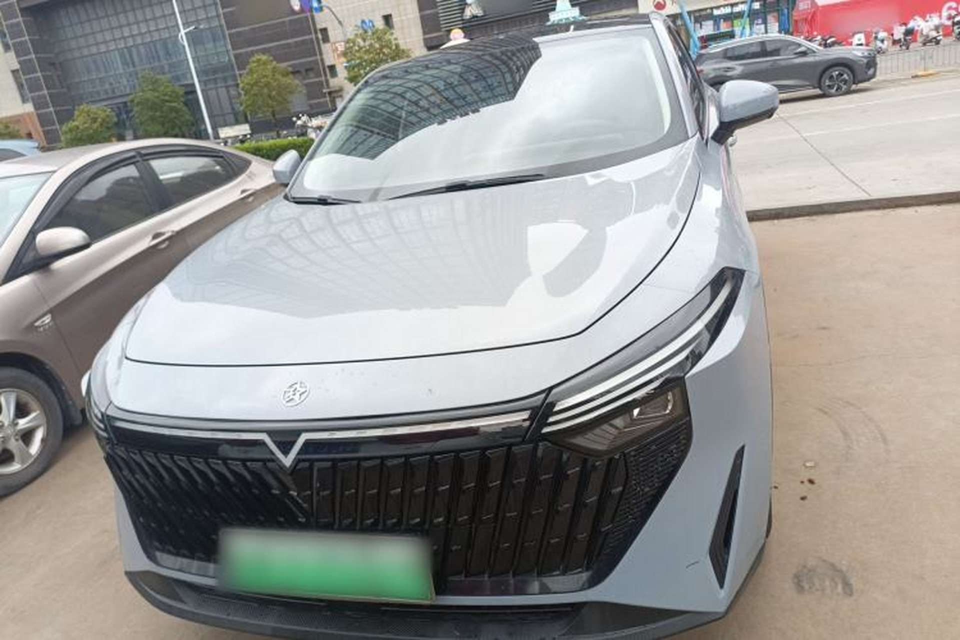 Used Venucia V DD-i 2023 110 km iE Version Front
