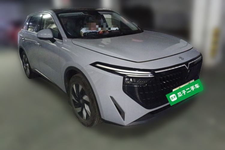 Used Venucia V DD-i 2023 110 km iE Version Front Right 45 Deg