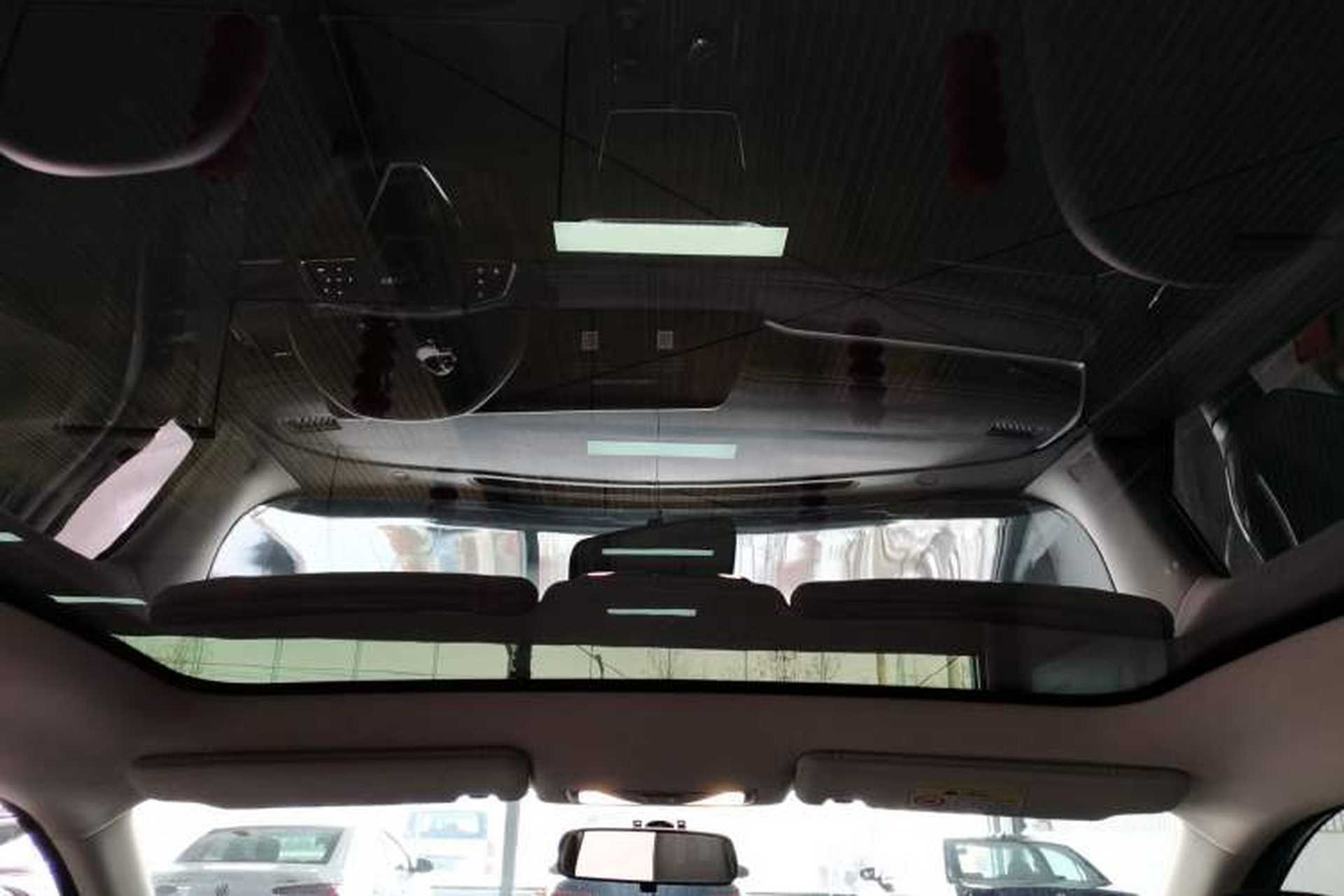 Used Venucia V DD-i 2023 60km iD Version Headliner