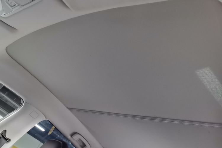 Used Venucia V DD-i 2023 110 km iE Version Headliner