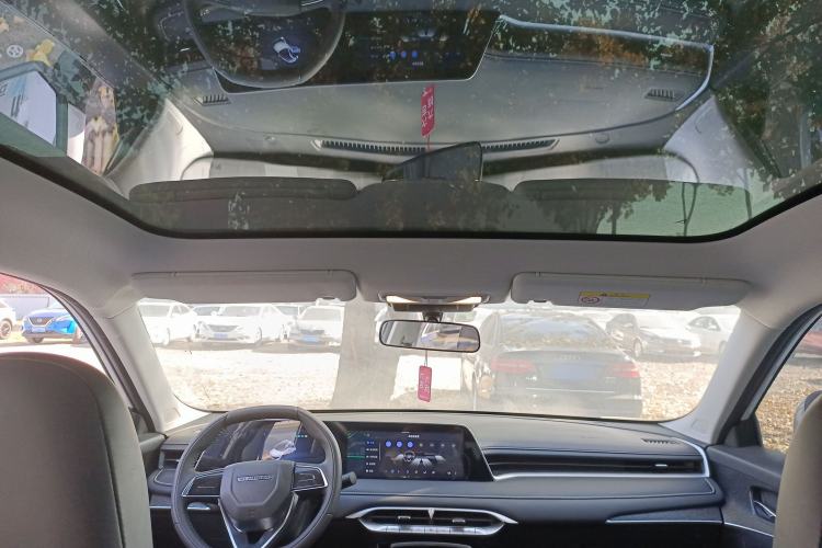 Used Venucia V DD-i 2023 110 km iE Version Headliner