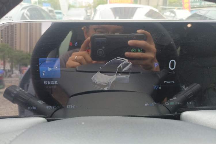 Used Venucia V DD-i 2023 110 km iE Version Instrument Cluster