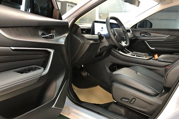 Used Venucia V DD-i 2023 60km iD Version Interior 1