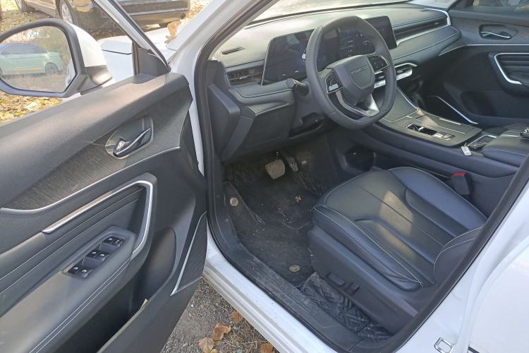 Used Venucia V DD-i 2023 110 km iE Version Interior 3