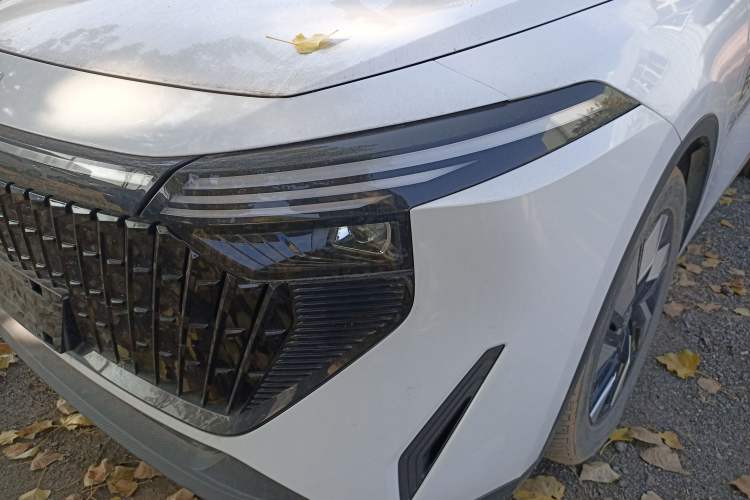 Used Venucia V DD-i 2023 110 km iE Version Left Front Headlight