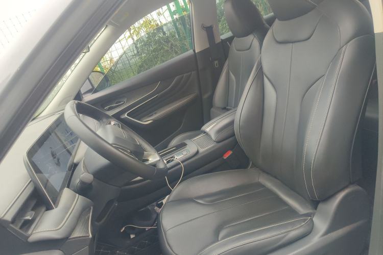 Used Venucia V DD-i 2023 110 km iE Version Left Front Seat