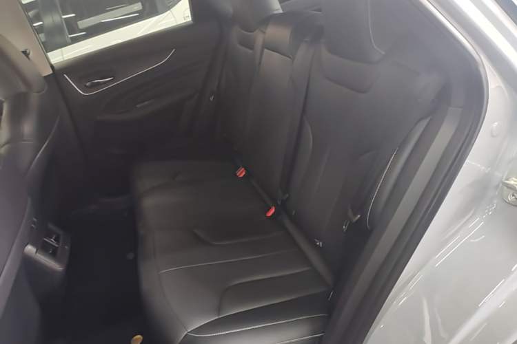Used Venucia V DD-i 2023 60km iD Version Left Rear Seat