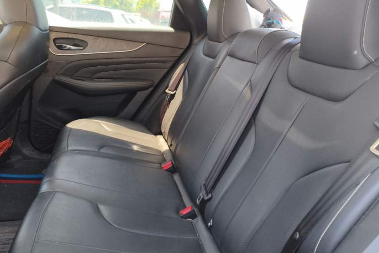 Used Venucia V DD-i 2023 60km iD Version Left Rear Seat